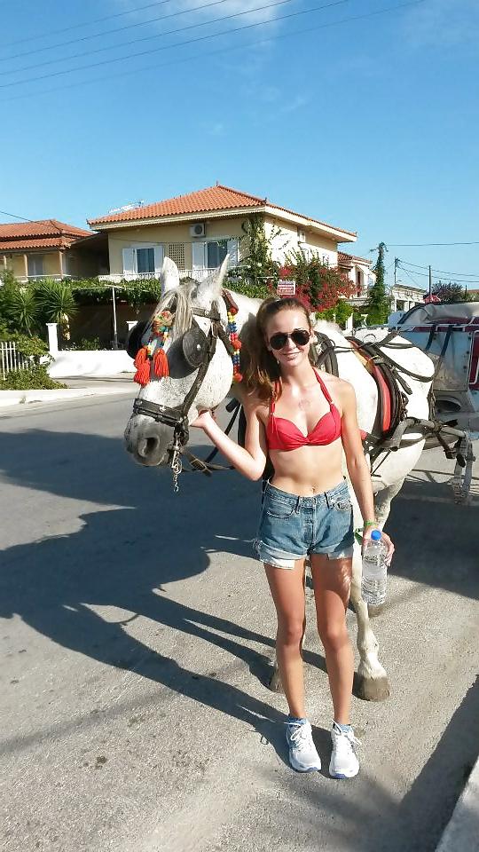 9P UK Teens in Zante holiday