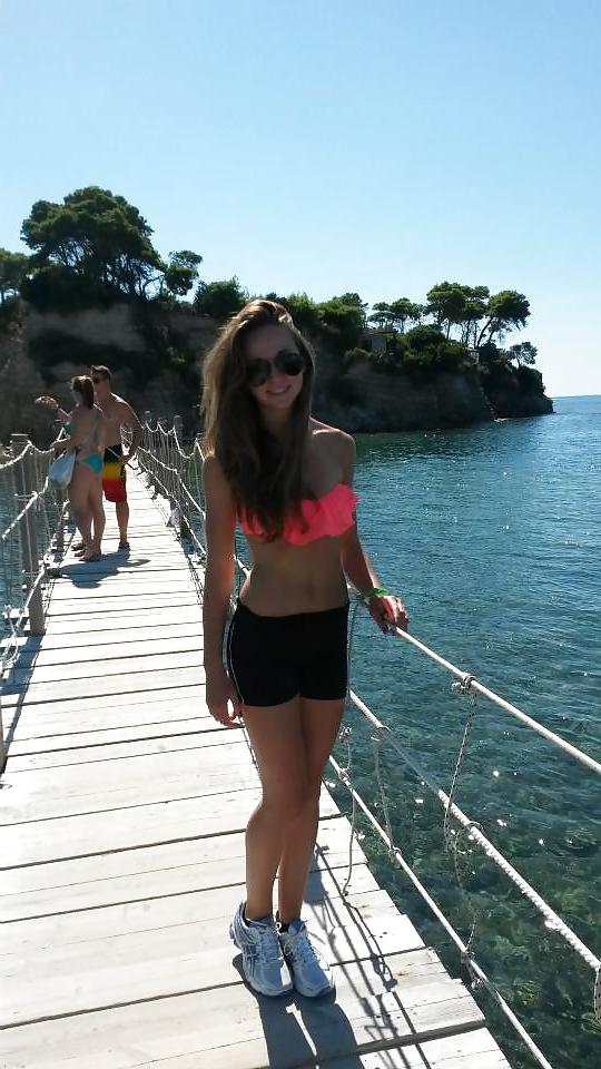 9P UK Teens in Zante holiday