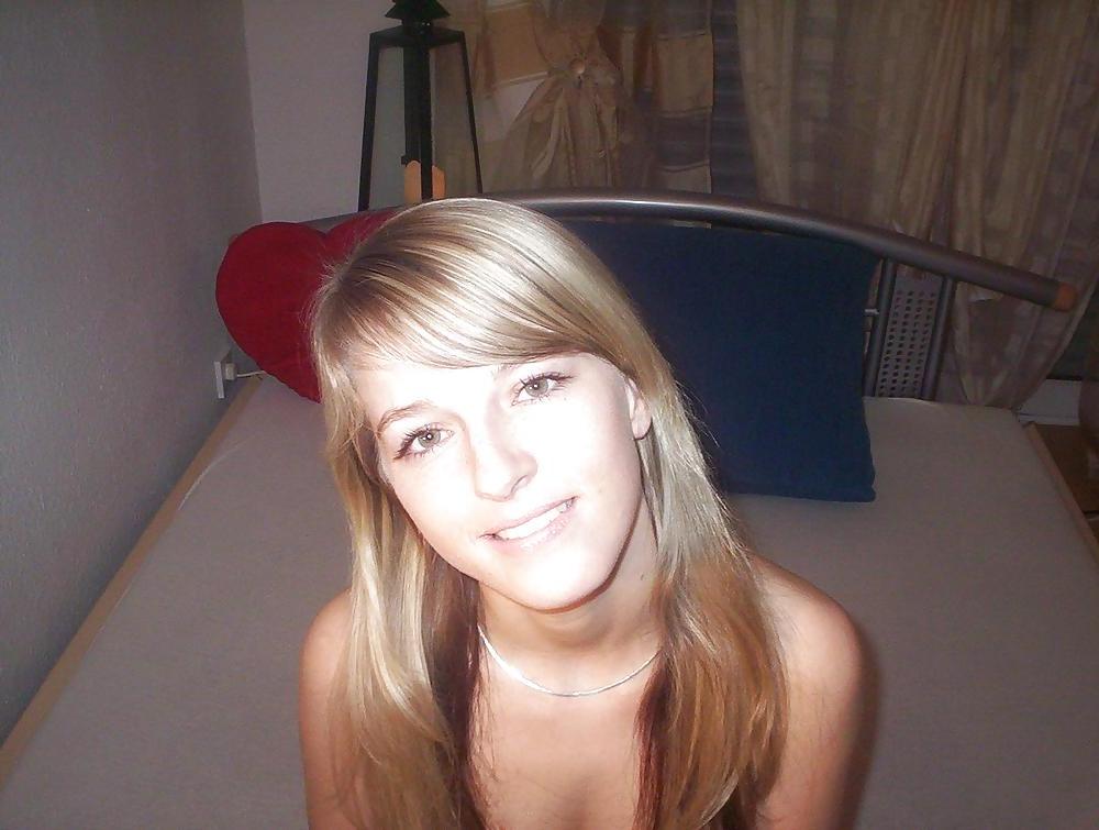 25P Sweet blonde posing at home