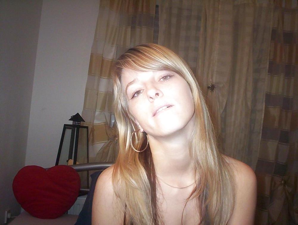 25P Sweet blonde posing at home