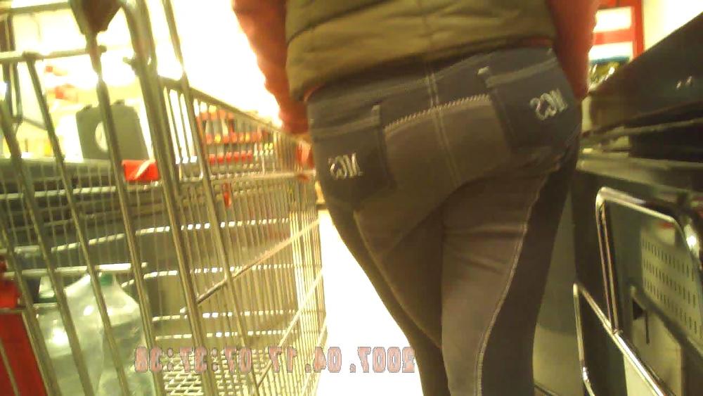 9P Jeans Ass Voyeur 24 Voyeur