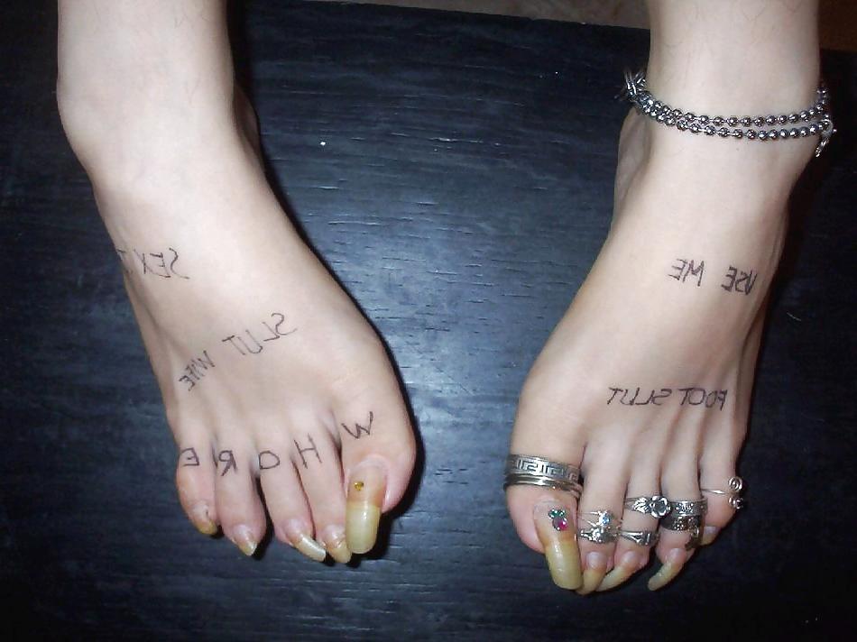 25P Long Toenails