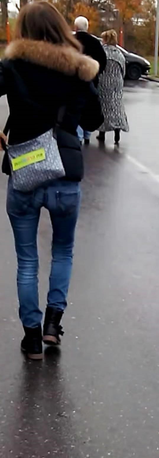 19P Deux beaux culs  two extra butts