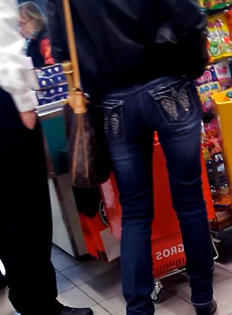 19P Deux beaux culs  two extra butts