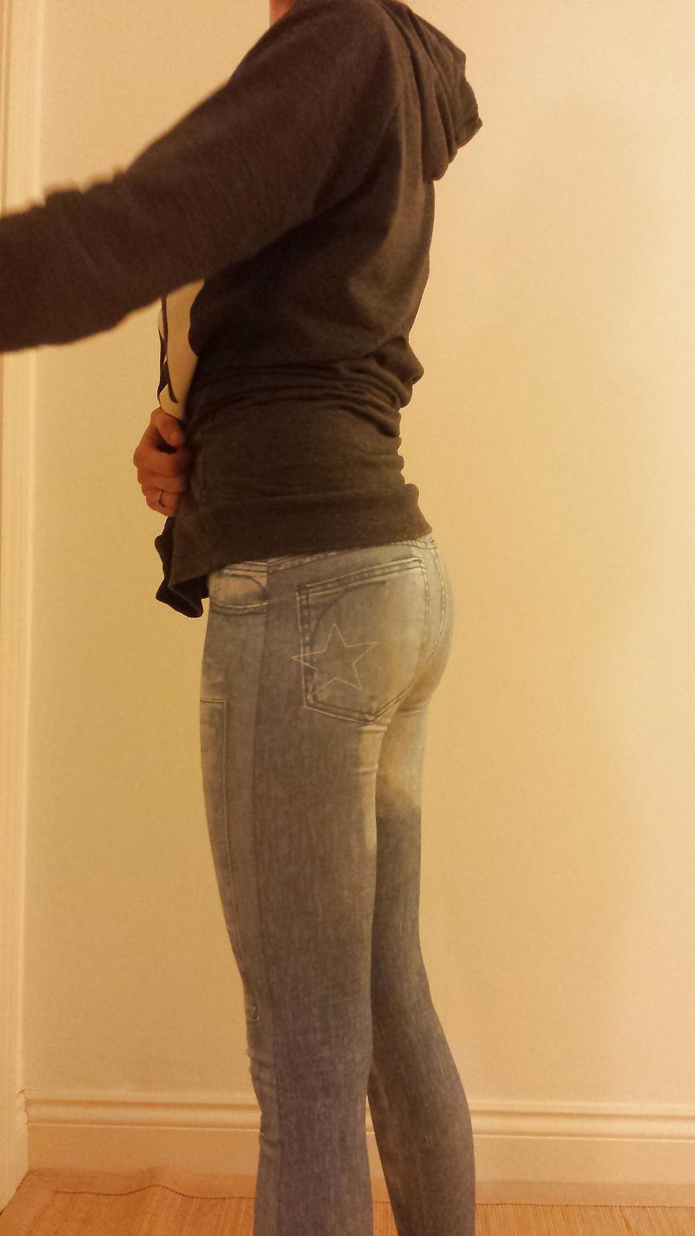 8P My cute little cameltoe