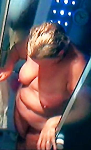 12P Bbw shower spy cam