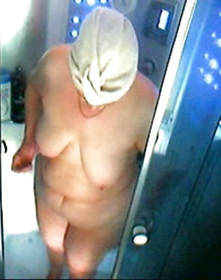 12P Bbw shower spy cam