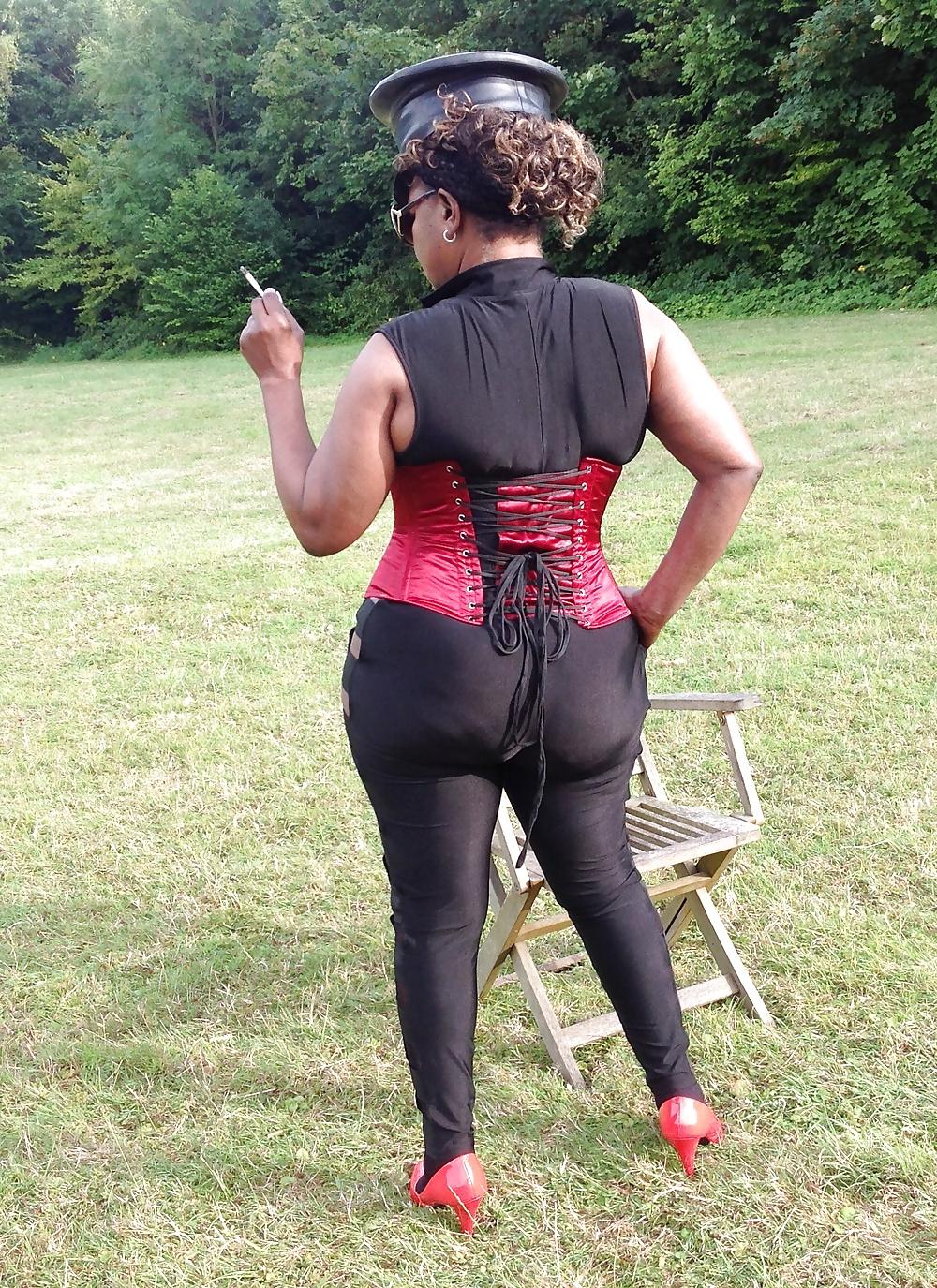 8P Nude photos park