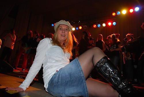 25P Matures in pantyhose 6