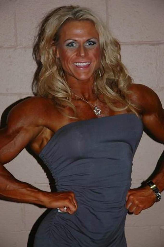 17P Christine Roth - female bodybuilder