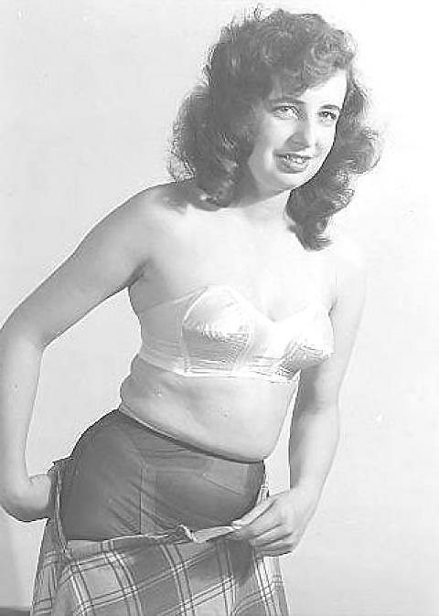 25P Black and white photographs of the wonderful mature women