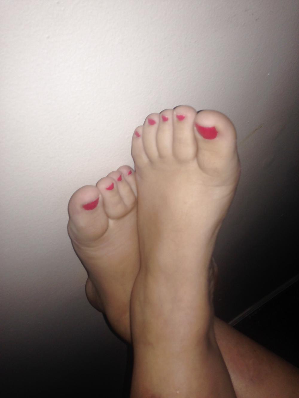 13P Wifey's Sexy Suck My Toes All Day!