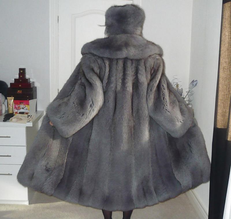 6P Dyed fox fur coat