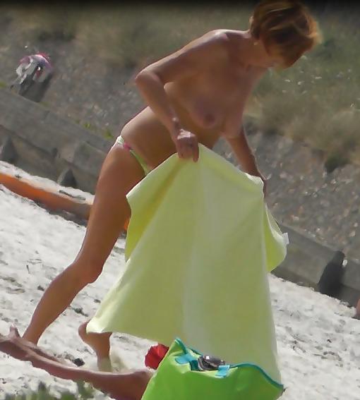 7P Oben ohne sexy Oma, ich weiß