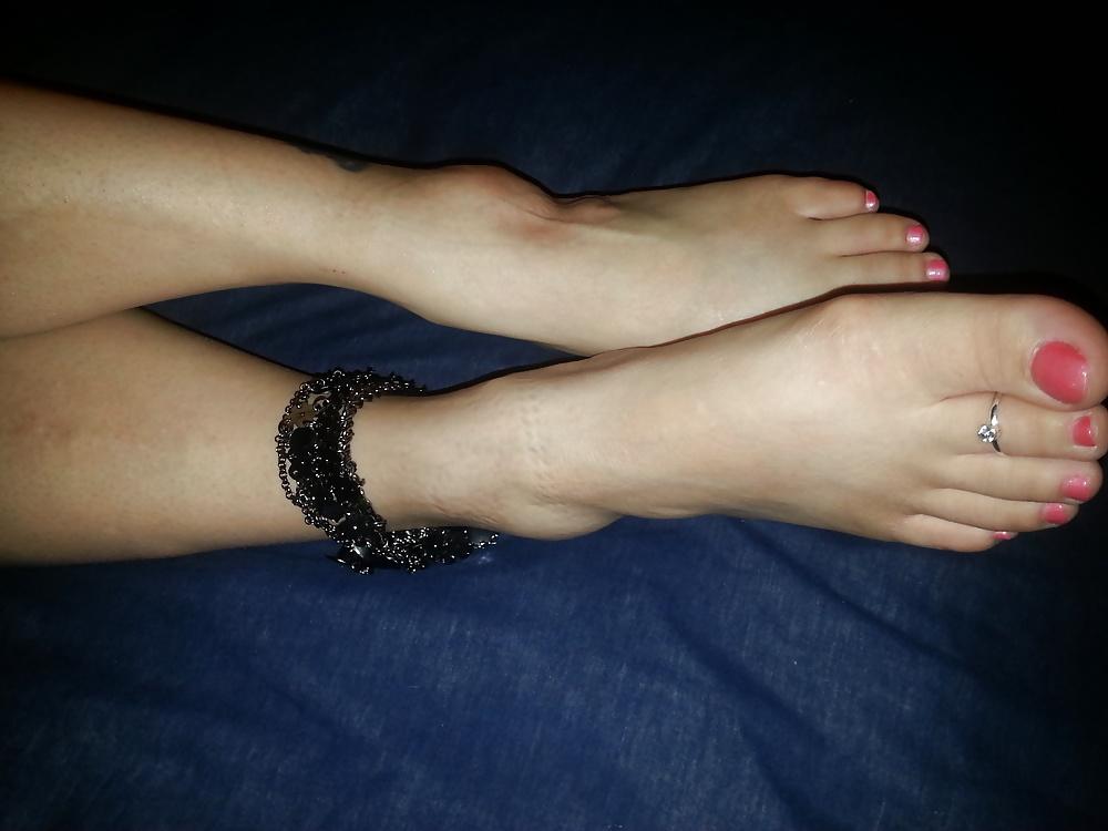 11P Foot time with friend's MILFY mom