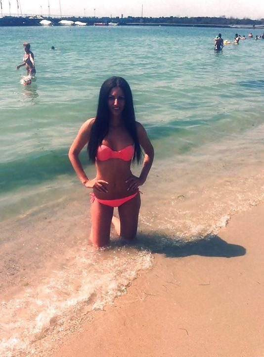 19P Hot Long Legged Girl