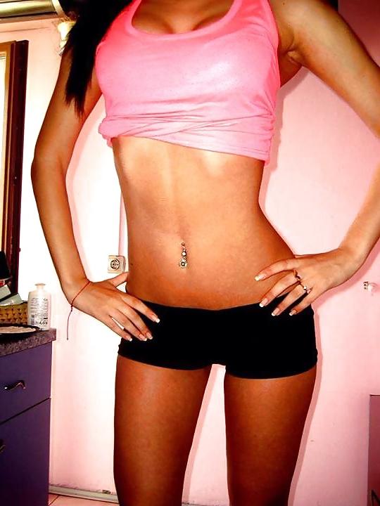 19P Hot Long Legged Girl