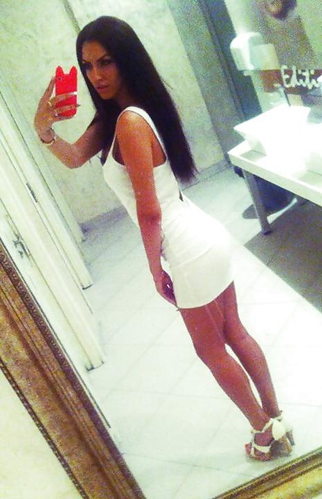 19P Hot Long Legged Girl