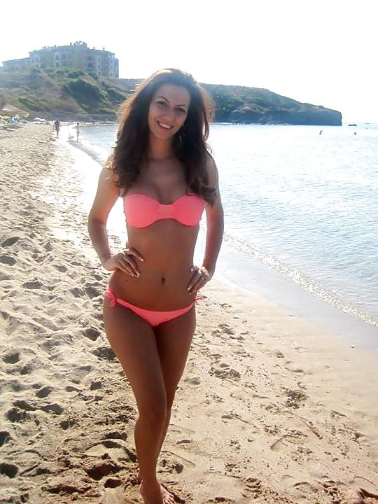 19P Hot Long Legged Girl