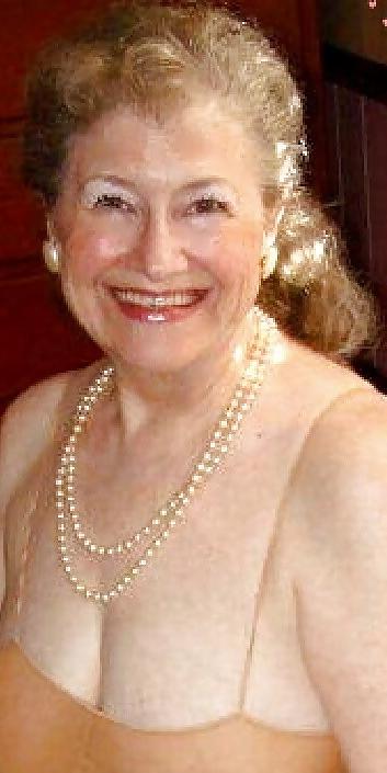 21P granny sheila from the USA