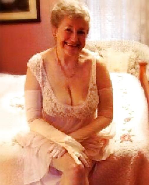 21P granny sheila from the USA