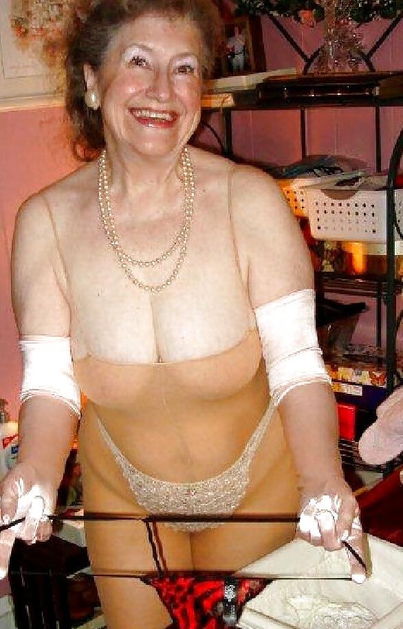 21P granny sheila from the USA