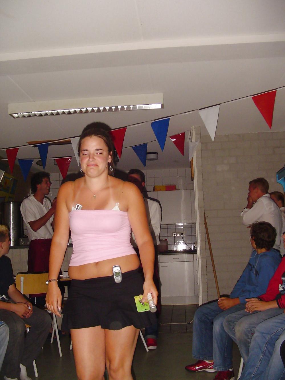 12P Dutch girls 5