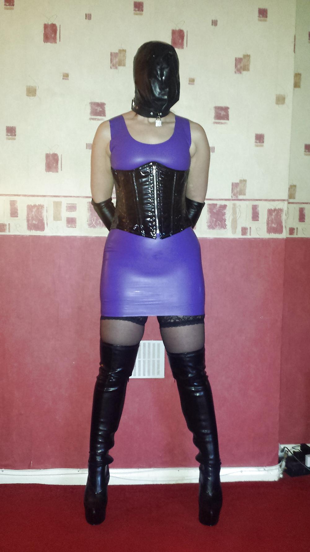 8P Mistress's slave girl in rubber dress