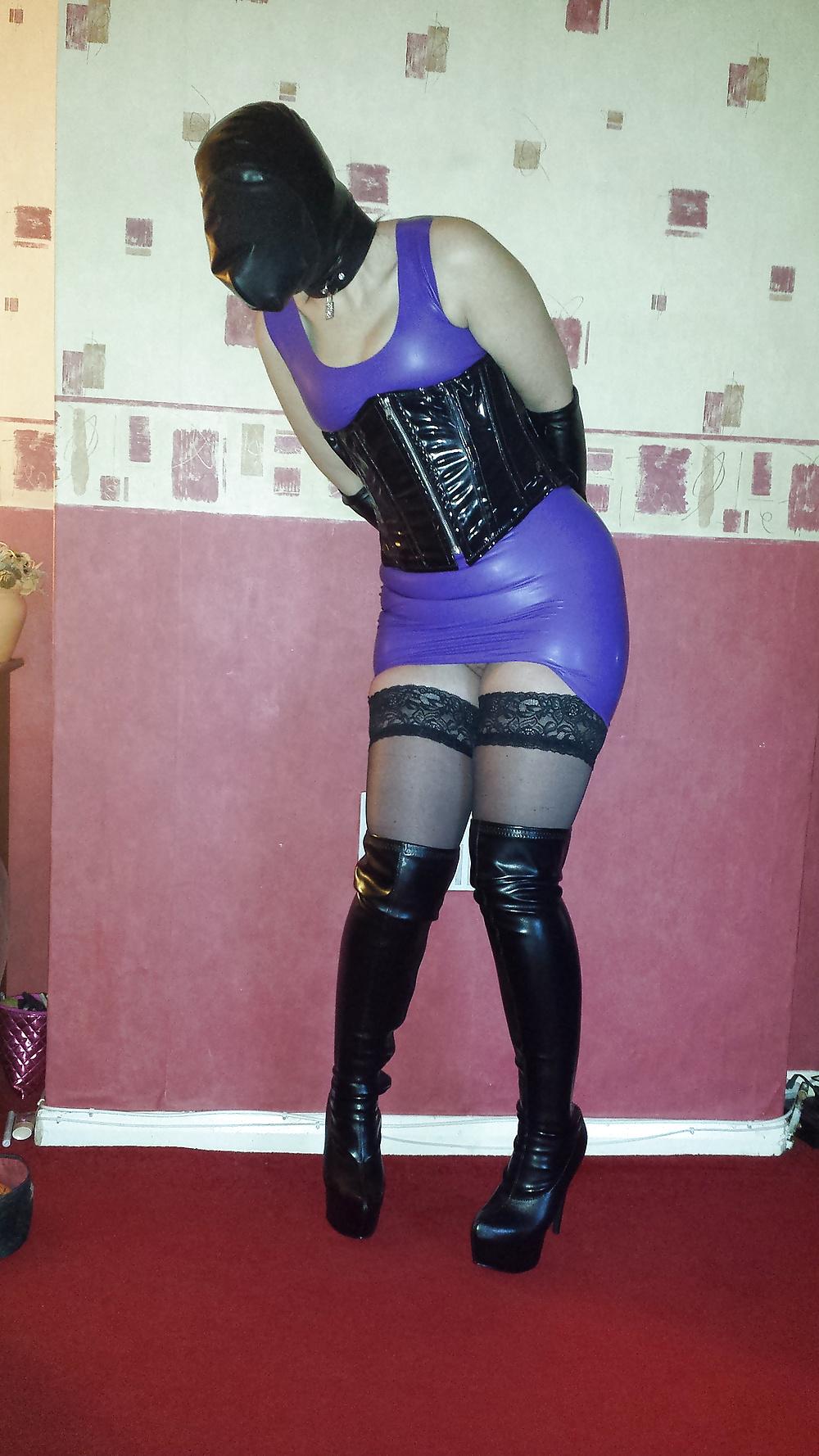 8P Mistress's slave girl in rubber dress