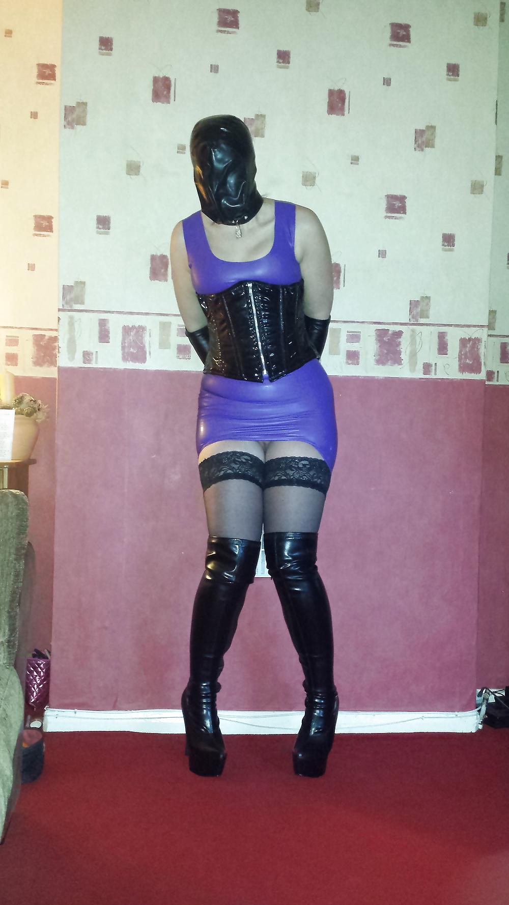 8P Mistress's slave girl in rubber dress