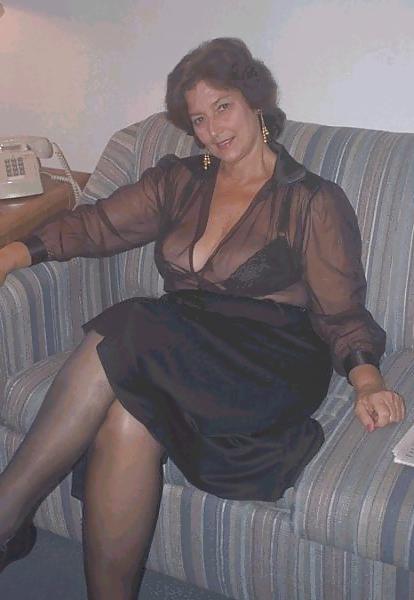 25P Older ladies surprise at home