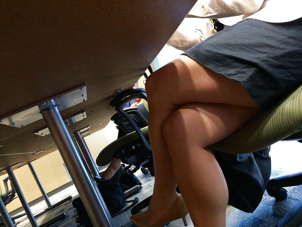 8P For leg lovers