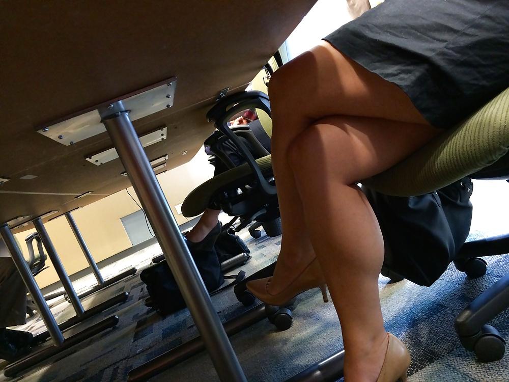8P For leg lovers