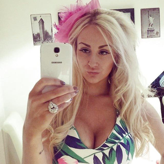 6P Big Titty Blonde Bombshell