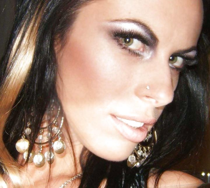 21P Sexy amater swinger  gf share please