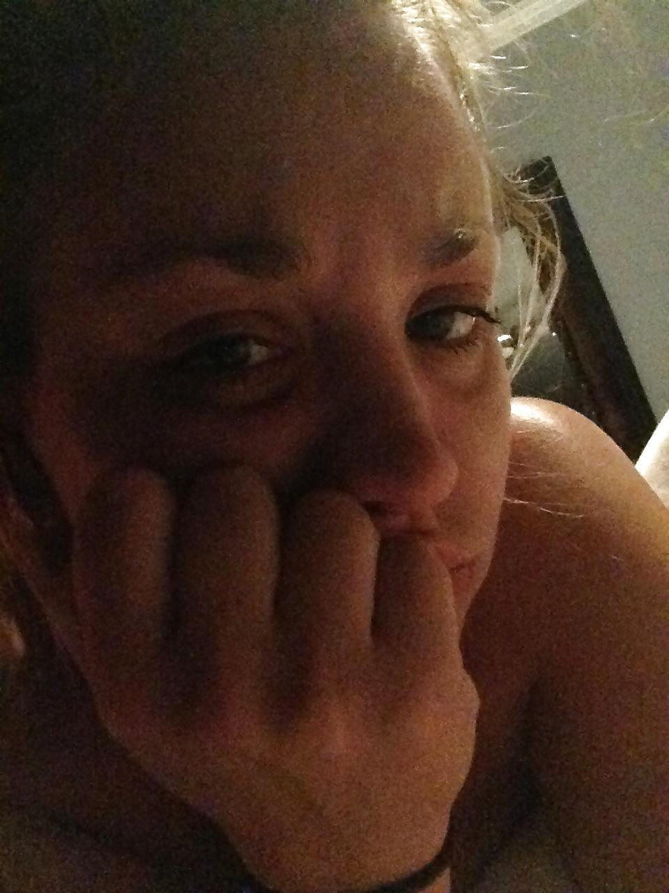 25P The Fappening 2.0 - Kaley Cuoco 