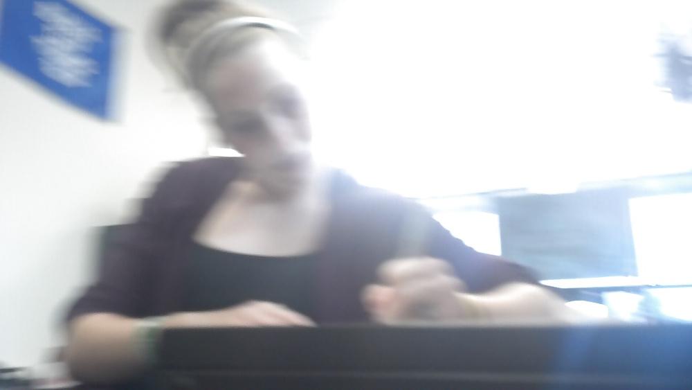 19P Candid Tall Girl Feet