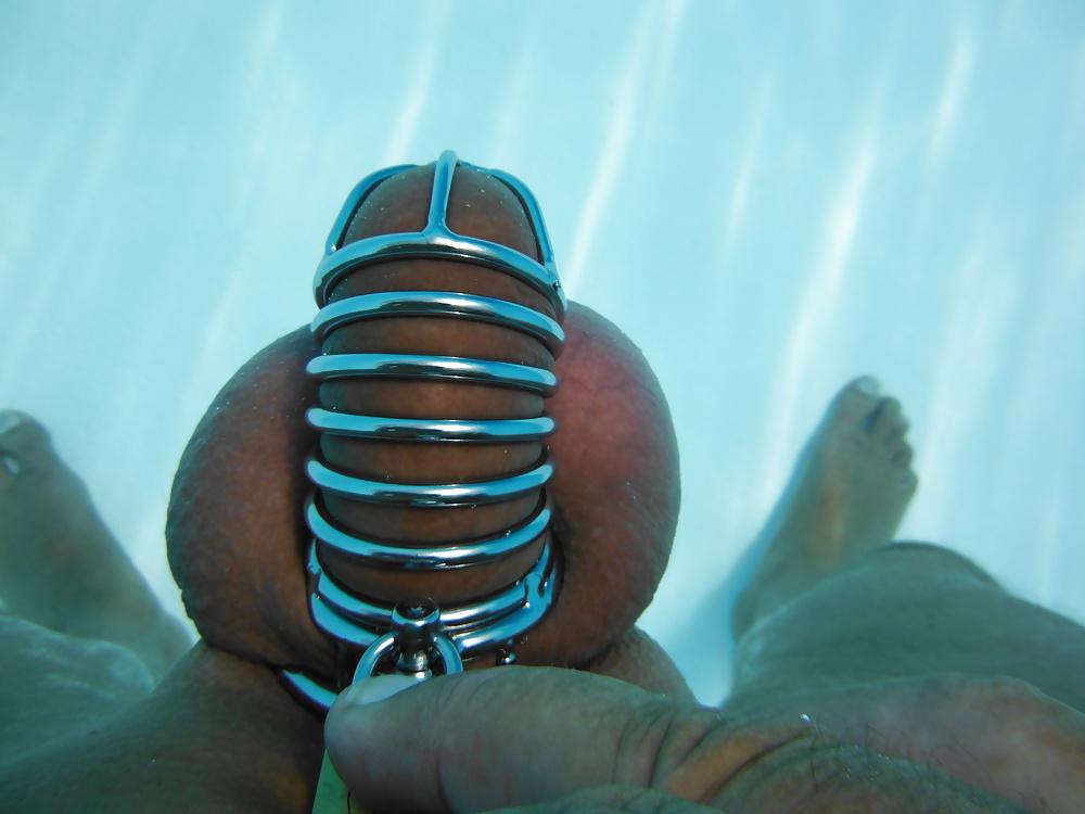 25P Cage et Ballstretcher hors et dans l eau