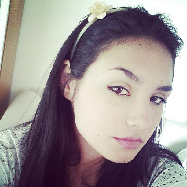 25P Facebook Friend - Isadora