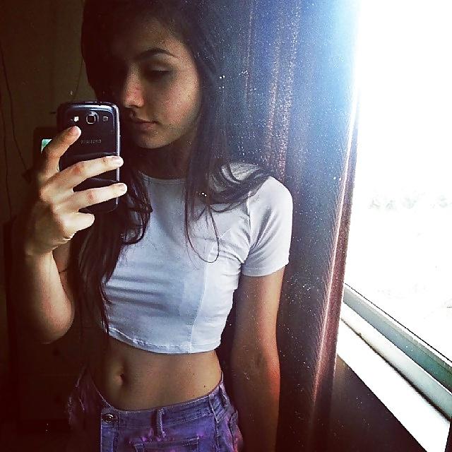 25P Facebook Friend - Isadora