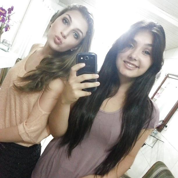 25P Facebook Friend - Isadora