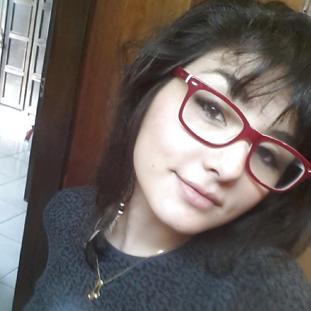 25P Facebook Friend - Isadora