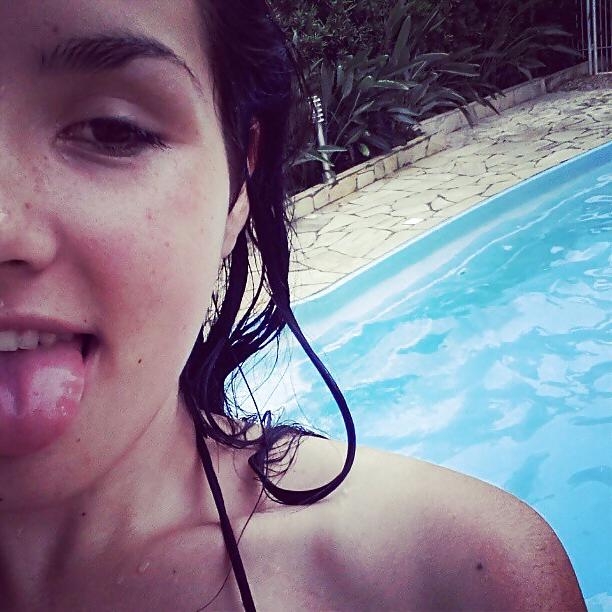 25P Facebook Friend - Isadora