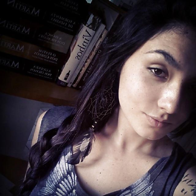25P Facebook Friend - Isadora