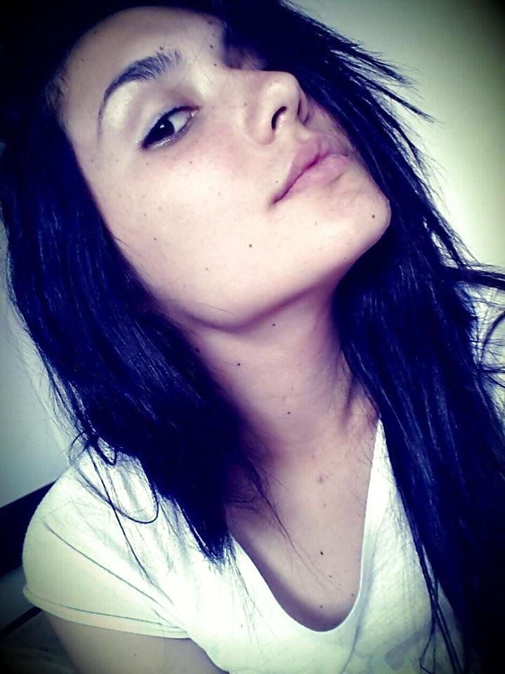 25P Facebook Friend - Isadora