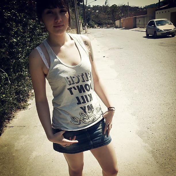 25P Facebook Friend - Isadora