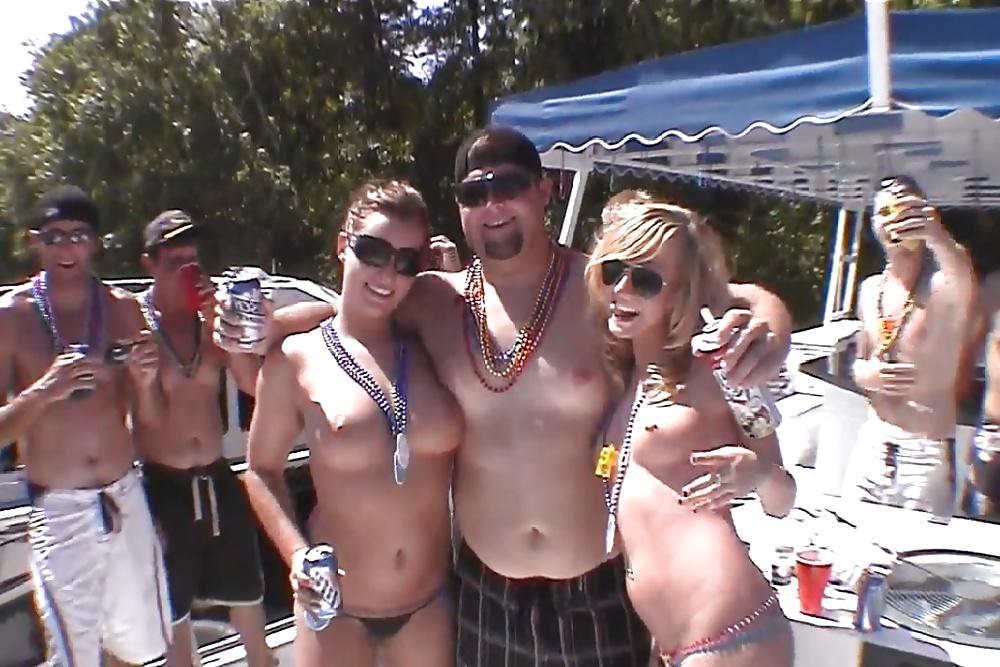 25P Wild sexy party chicks pt.10