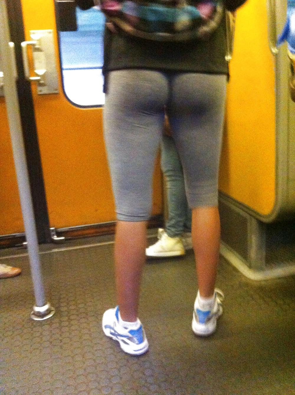 25P Best fucking ass i ever saw in the metro