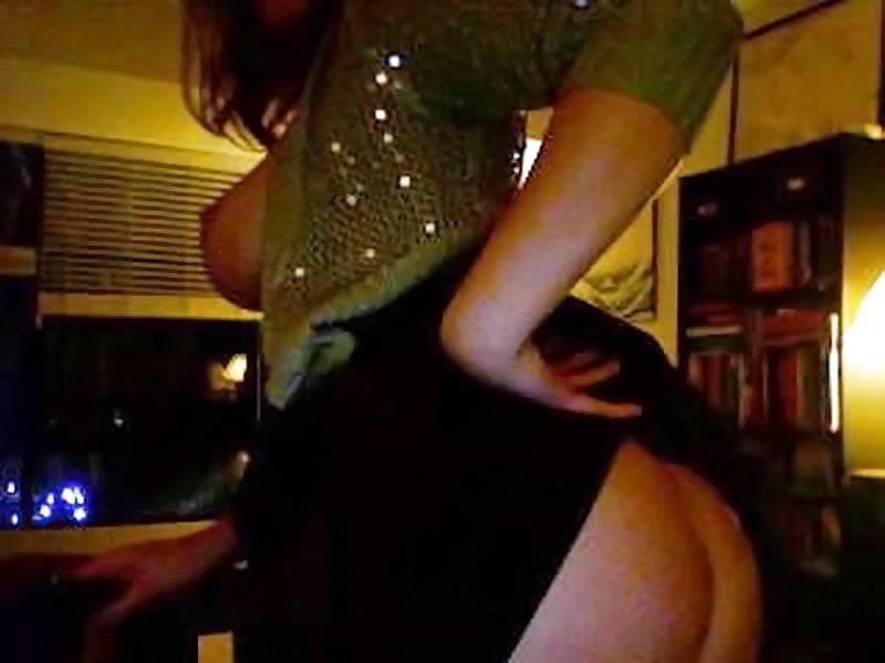12P Renee olstead naked home pics