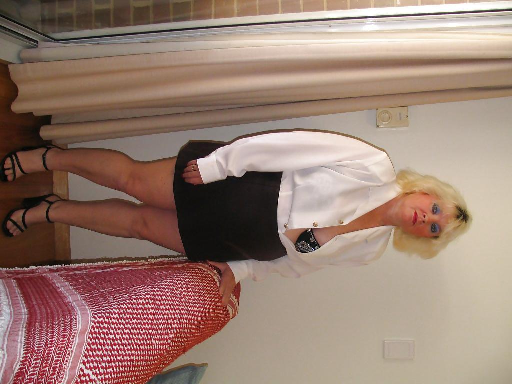 25P Megan a blond Bombshell
